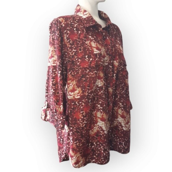 Penningtons red fire flower boho print soft button up top with pockets 1X - Picture 13 of 13